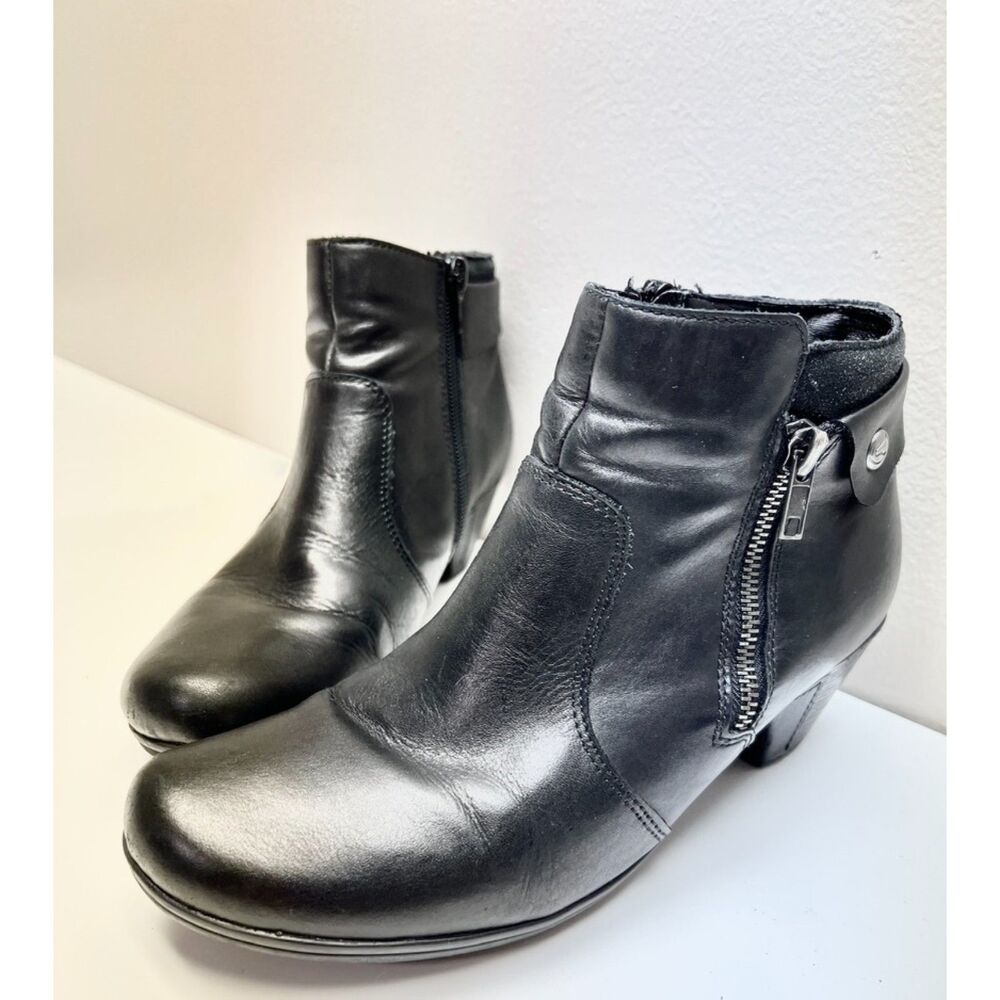 Remonte smooth black leather ankle booties. Size 38.